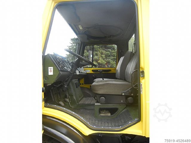 Overige Mercedes-Benz UNIMOG 1300L mit großem Kran + Funkfernsteuerung