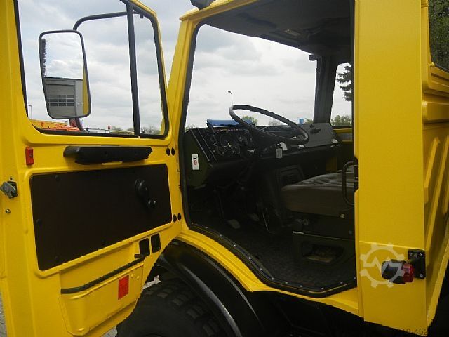 Overige Mercedes-Benz UNIMOG 1300L mit großem Kran + Funkfernsteuerung