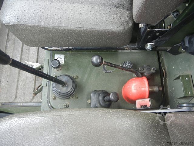 Overige Mercedes-Benz UNIMOG 1300L mit großem Kran + Funkfernsteuerung