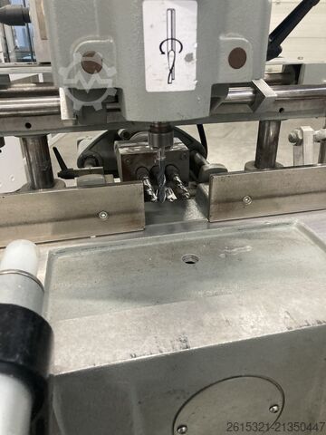 Kulp delme makinesi Pertici FC 105