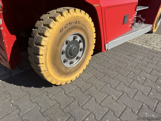 ECF 80 / 9 * ( 8,0 t bei 900 mm !! ) KALMAR ECF 80 / 9 * ( 8.0 T @ 900 MM !! )