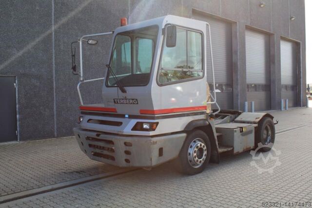 Terminal Tractor Terberg YT182