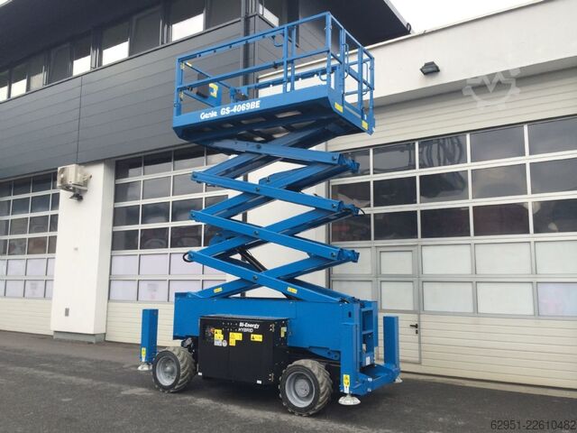 Scherenarbeitsbühne Genie GS 4069 RT