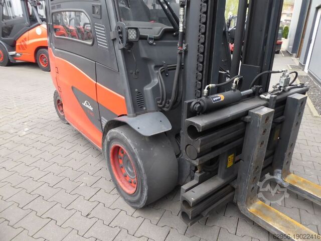 Empilhador eléctrico de 4 rodas Linde E40HL-01/600