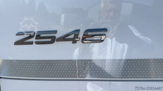 Speciális rendeltetésű teherautó MERCEDES-BENZ ACTROS 2546   ARBEITSBüHNEN/STAPLER/BAUMASCHINEN, MIETKAUF MGL.