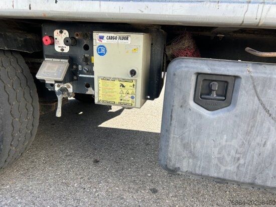 Yürüyen tabanlı yarı römork STAS SCHUBBODEN  S300 ZX, LIFTACHSE, FUNK