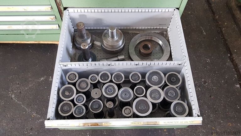 Rollager. Ladekast + inhoud HOFFMANN 9 Auszüge