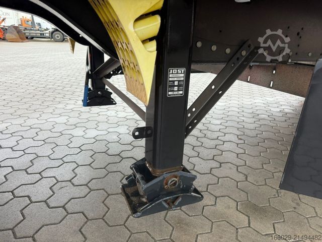 Auflieger mit Pritsche & Plane SCHMITZ CARGOBULL SCB Speed Curtainsider Top Zustand