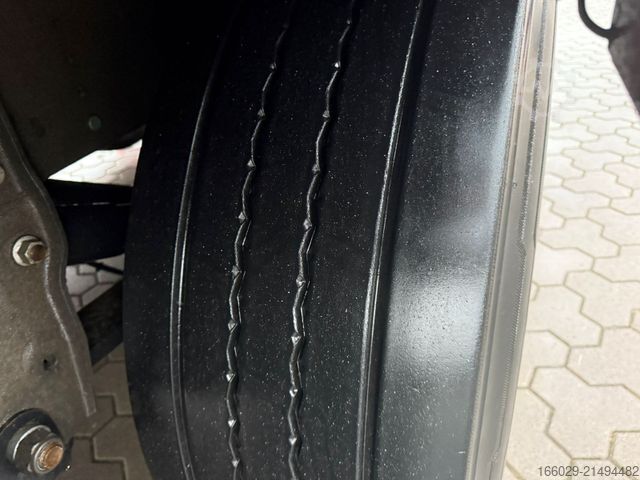 Auflieger mit Pritsche & Plane SCHMITZ CARGOBULL SCB Speed Curtainsider Top Zustand