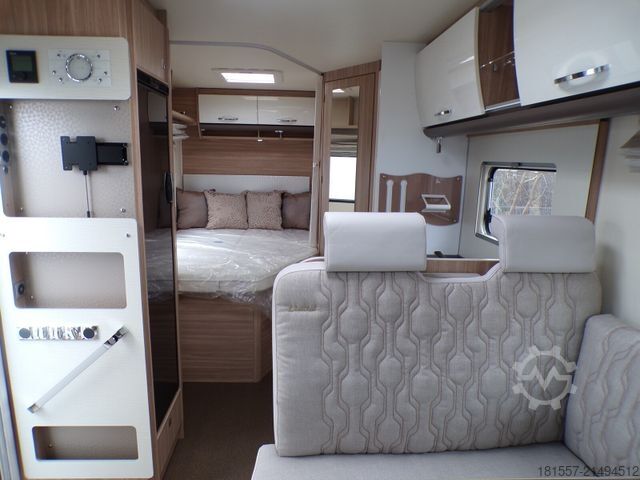 Félintegrált lakóautó BÜRSTNER Limited T 660 Tageszulassung / Winterpaket, Safe