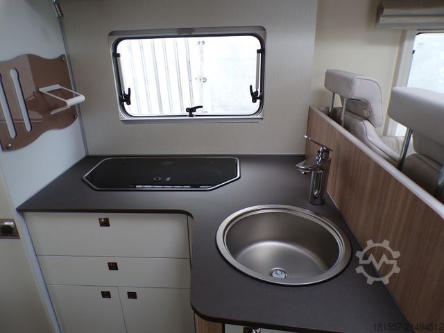 Félintegrált lakóautó BÜRSTNER Limited T 660 Tageszulassung / Winterpaket, Safe