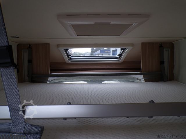 Félintegrált lakóautó BÜRSTNER Limited T 660 Automatik, Winterpaket, Hubbett