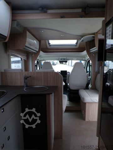 Félintegrált lakóautó BÜRSTNER Limited T 660 Automatik, Winterpaket, Hubbett