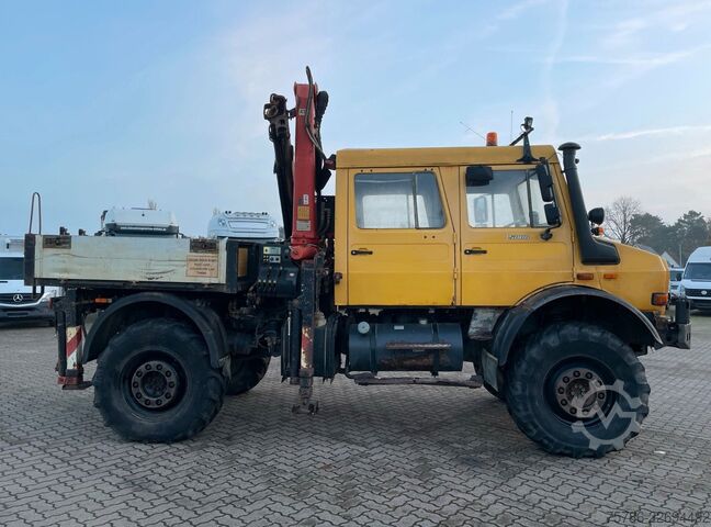 Lastbil med flak UNIMOG U 5000 Doka Pritsche/ PK 10.502 A/ AC/ AHK/ EU 3
