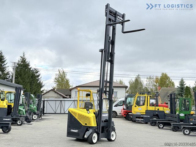 Čtyřsměrný vysokozdvižný vozík Combilift CB4000 TRIPLEX 5200 FREE-LIFT POSITIONER