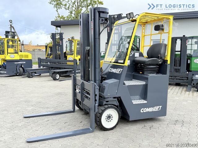 Čtyřsměrný vysokozdvižný vozík Combilift CB4000 TRIPLEX 5200 FREE-LIFT POSITIONER