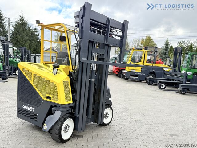 Čtyřsměrný vysokozdvižný vozík Combilift CB4000 TRIPLEX 5200 FREE-LIFT POSITIONER