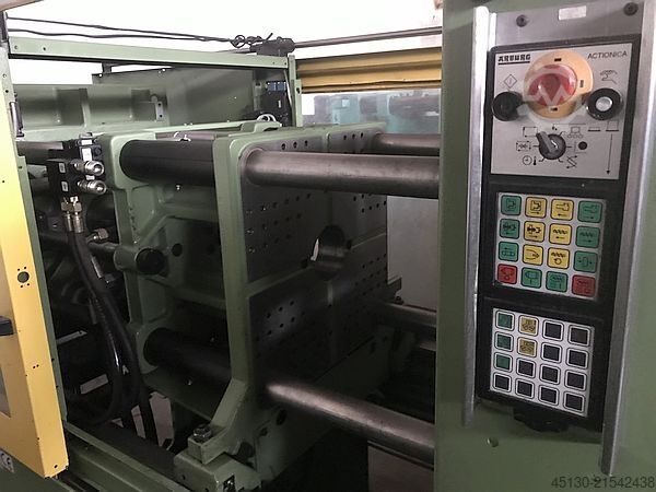 Injection molding machine Arburg 370C 600-100