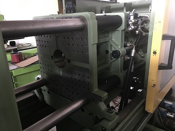 Injection molding machine Arburg 370C 600-100