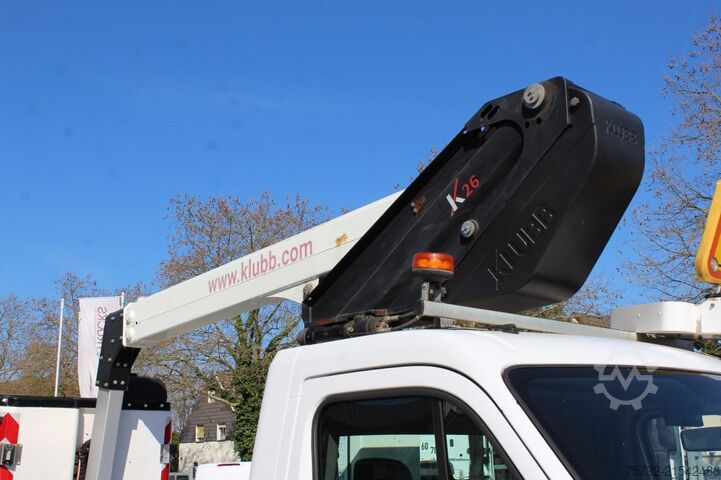 Vrachtwagenhoogwerker Renault Master  Bühne KLUBB 11m   2 Personen Korb 200kg