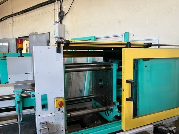 Injection molding machine Arburg 420C 800-250