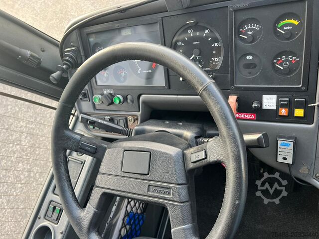 Turistički autobus VOLVO AUTOBUS GRANTURISMO B 12