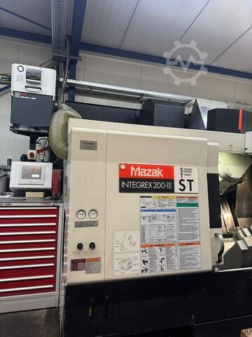 Centre de tournage et de fraisage MAZAK INTEGREX 200-IIIST
