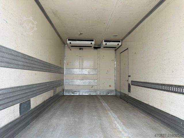 Kühlkoffer-LKW DAF LF 260 / Thermo King 1000 R Spectrum / LBW