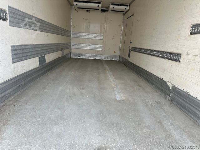 Kühlkoffer-LKW DAF LF 260 / Thermo King 1000 R Spectrum / LBW