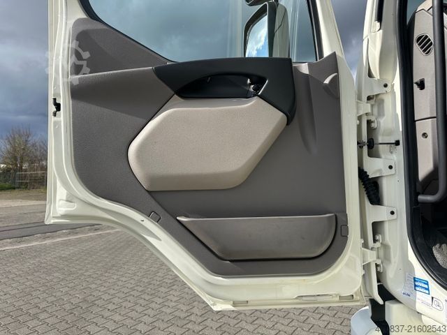 Kühlkoffer-LKW DAF LF 260 / Thermo King 1000 R Spectrum / LBW