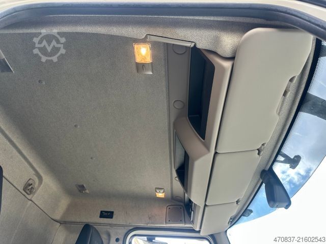 Kühlkoffer-LKW DAF LF 260 / Thermo King 1000 R Spectrum / LBW