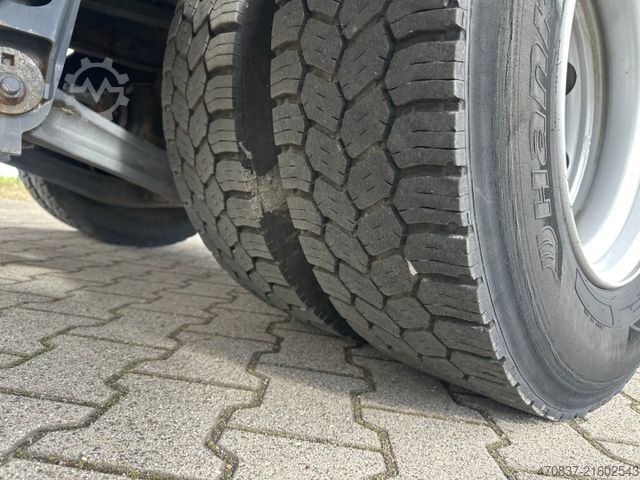 Kühlkoffer-LKW DAF LF 260 / Thermo King 1000 R Spectrum / LBW