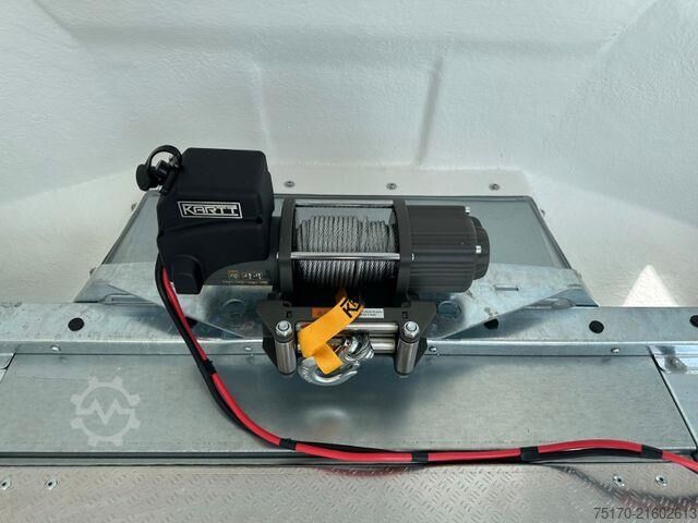 Dodávka na přepravu automobilů Brian James Race Sport / Länge: 5,03 m / 3.000 kg