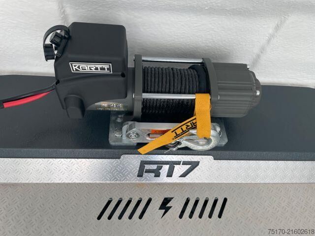 Dodávka na přepravu automobilů Brian James Race Transporter 7 / Länge: 6,16 m / 3.500 kg