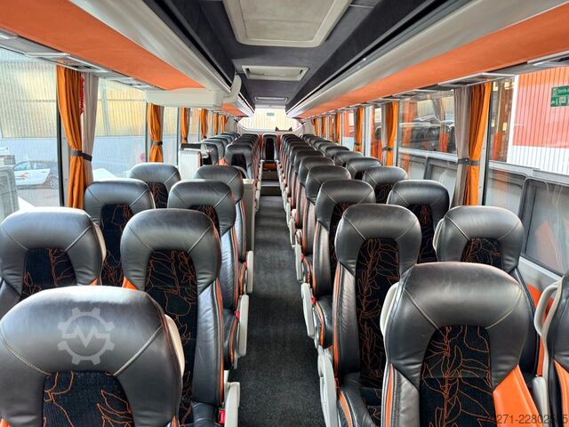 Autobus granturismo VOLVO 9900 HD, TOP