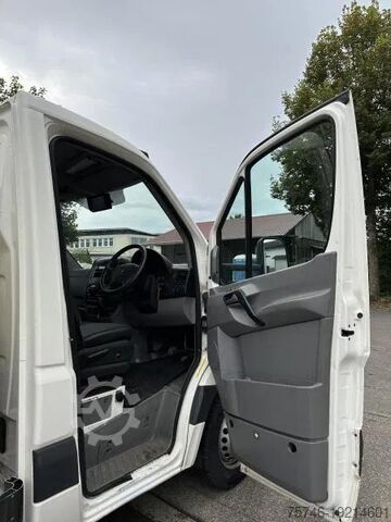 Véhicule de collecte des déchets Mercedes-Benz Sprinter 515 CDI Müllpresswagen Seitenlader Klima
