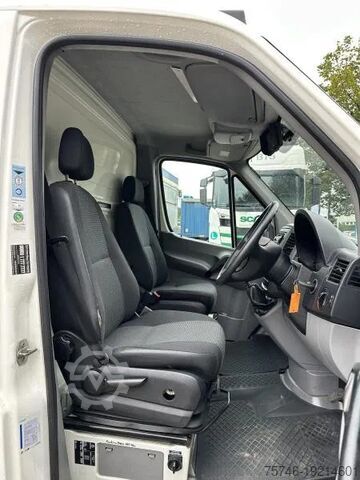 Véhicule de collecte des déchets Mercedes-Benz Sprinter 515 CDI Müllpresswagen Seitenlader Klima
