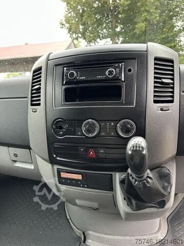 Véhicule de collecte des déchets Mercedes-Benz Sprinter 515 CDI Müllpresswagen Seitenlader Klima