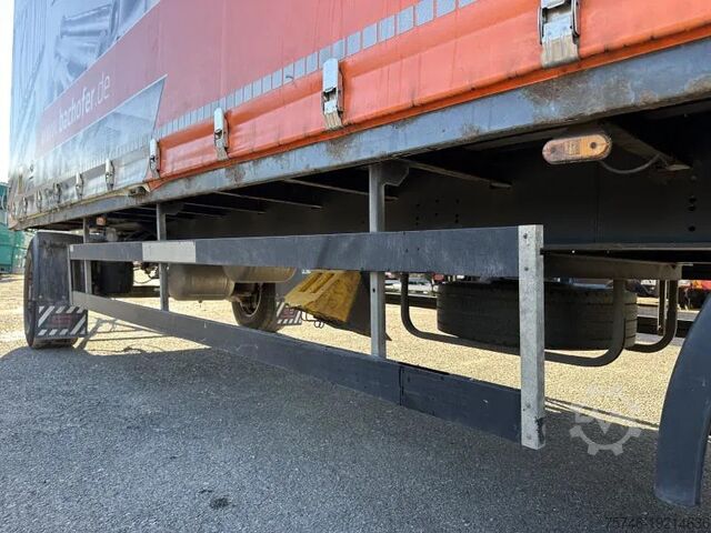 Plane Schwarzmüller PA/2E Planenanhänger Tautliner PA/2E Planenanhä...