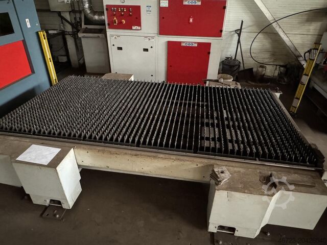 Laserový řezací stroj DURMA HD-F 3015