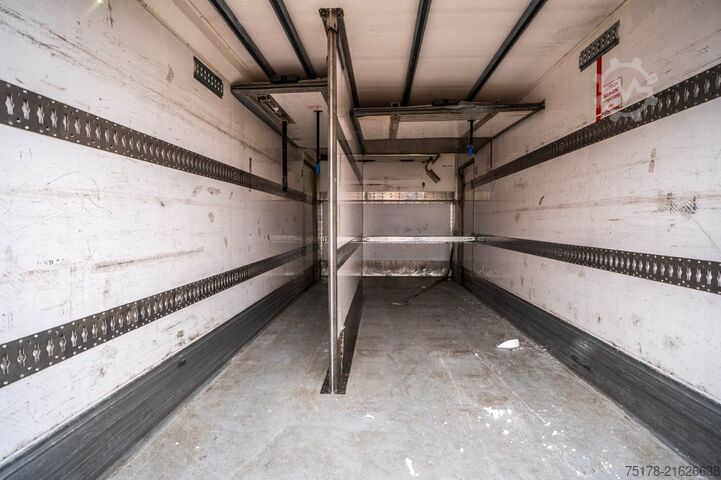 Refrigerated/freezer transport RENAULT MIDLUM 220 (16t) DXI+CARRIER MULTI+DHOLLANDIA