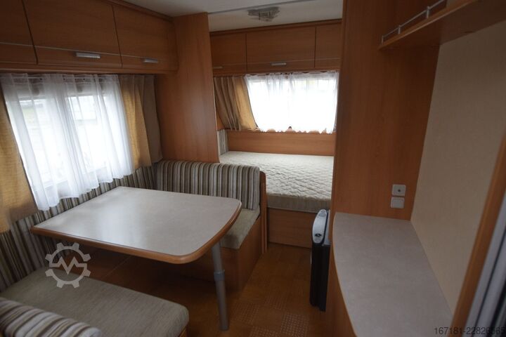 Caravan CARAVELAIR Antarex Luxe 400 mit Mover und Sackmarkise