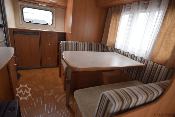 Caravan CARAVELAIR Antarex Luxe 400 mit Mover und Sackmarkise
