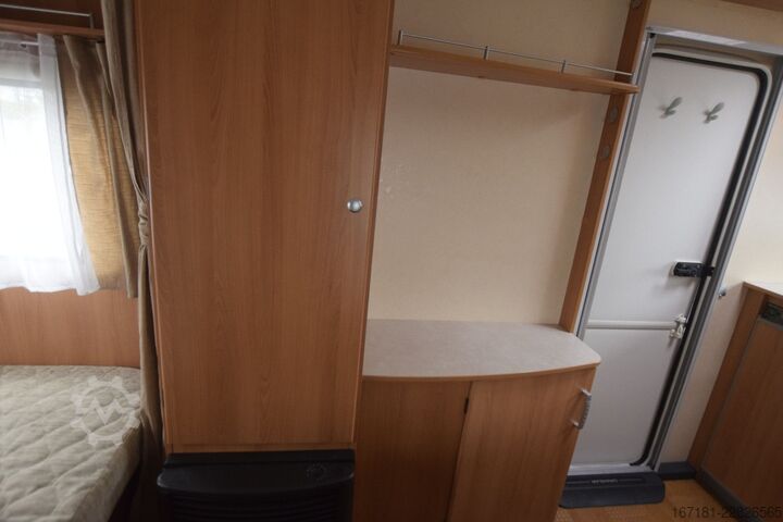 Caravan CARAVELAIR Antarex Luxe 400 mit Mover und Sackmarkise
