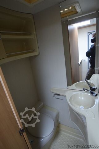 Caravan CARAVELAIR Antarex Luxe 400 mit Mover und Sackmarkise