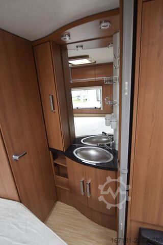Caravan LMC Musica 470 D mit Mover und Markise