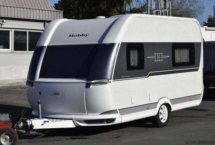 Caravan HOBBY On tour 390 SF mit Sonnensegel