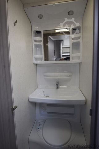 Caravan HOBBY On tour 390 SF mit Sonnensegel