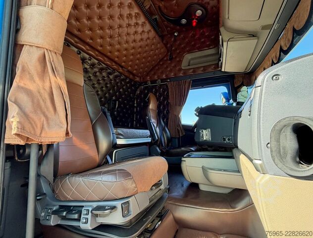 Standaard trekker SCANIA R520 V8 EURO 6 KING FULL AIR RETARDER PARK AIRCO