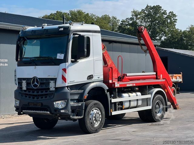 Kippers vrachtauto MERCEDES-BENZ Arocs 1848 4x4 HYVA Absetzkipper
